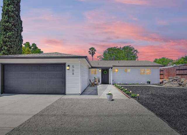 Property at 508 O St, Lincoln, CA 95648, 3 beds, 2 baths