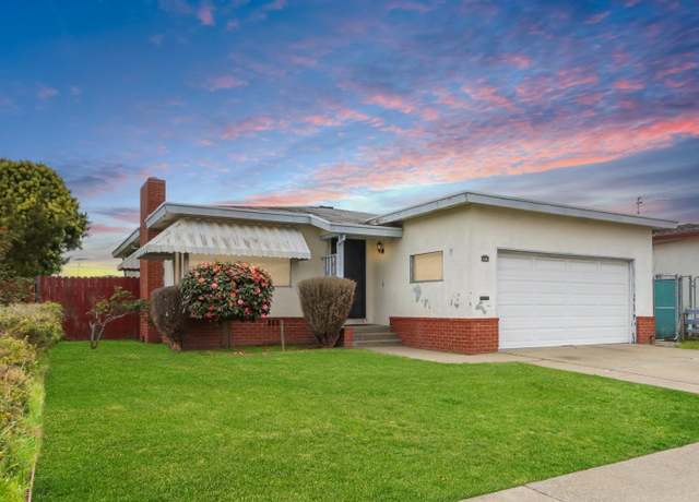 Property at 133 S 15th St, Richmond, CA 94804, 3 beds, 1.5 baths