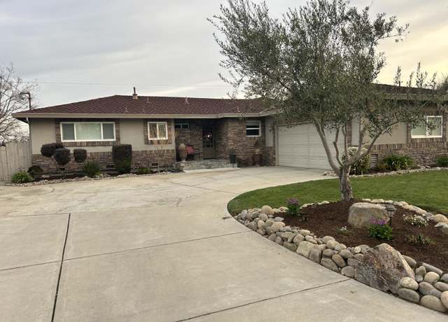 Property at 2408 Oakhurst Dr, Oakdale, CA 95361, 3 beds, 2 baths