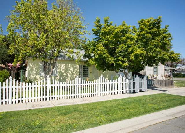 Property at 225 E 11th St, Marysville, CA 95901, 2 beds, 1 bath