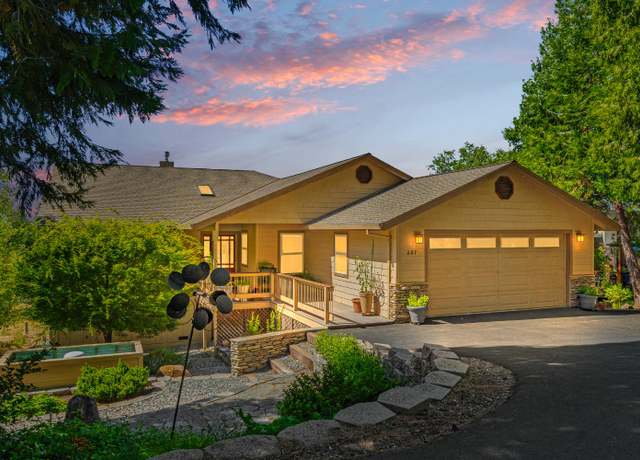 Property at 207 Snowberry Ct, Murphys, CA 95247, 4 beds, 3 baths