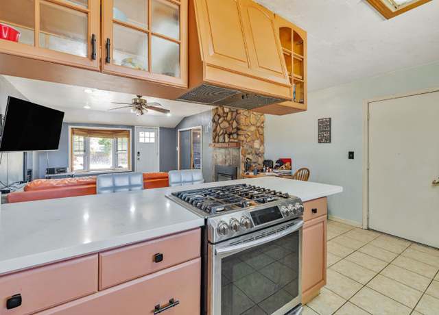 Property at 3212 Hurley Way, Sacramento, CA 95864, 3 beds, 1 bath