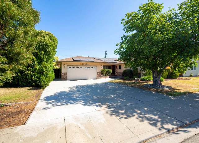 Property at 2133 W Lodi Ave, Lodi, CA 95242, 3 beds, 2 baths