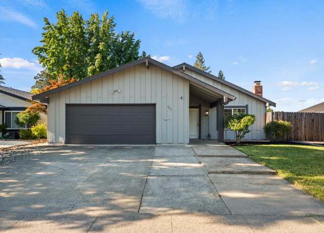 Property at 7071 Woodmore Oaks Dr, Citrus Heights, CA 95610, 4 beds, 2 baths