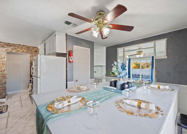 Property at 7518 Bowen Cir, Sacramento, CA 95822, 3 beds, 2 baths