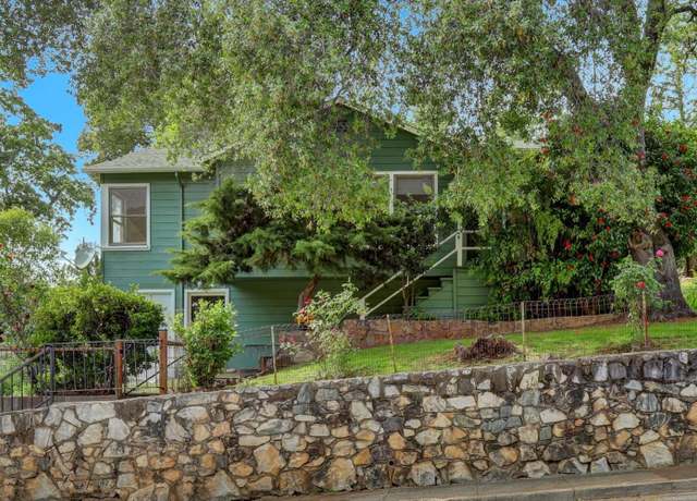 Property at 437 Finley St, Auburn, CA 95603, 3 beds, 2 baths