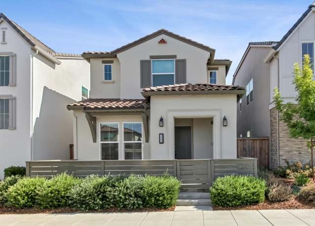 Property at 2352 Bronze Star Way, Sacramento, CA 95818, 3 beds, 2.5 baths