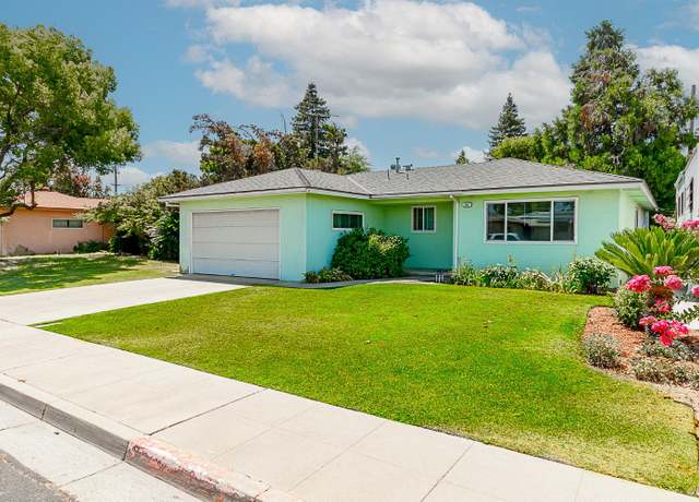 Property at 52 W San Gabriel Ave, Clovis, CA 93612, 3 beds, 2 baths
