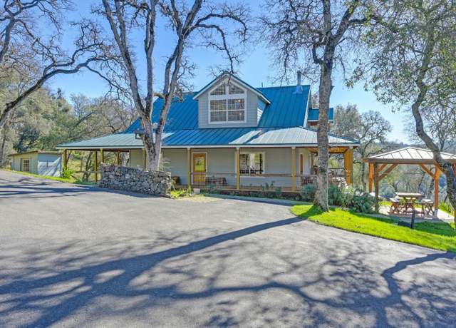 Property at 2700 Pawprint Path, Placerville, CA 95667, 3 beds, 2 baths