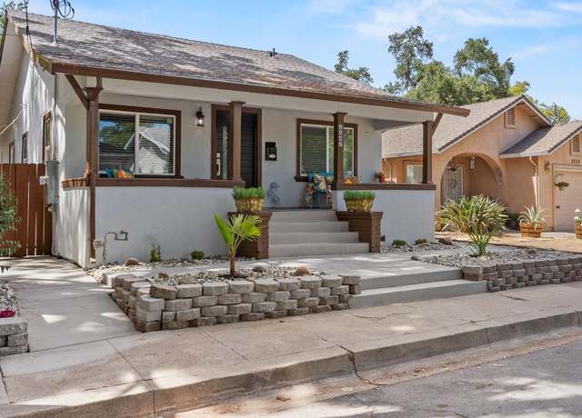 Property at 2842 39th St, Sacramento, CA 95817, 3 beds, 2 baths