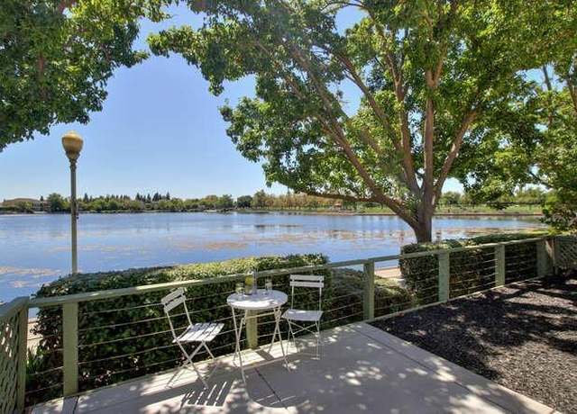 Property at 3134 E Laguna Ct, Elk Grove, CA 95758, 3 beds, 2.5 baths