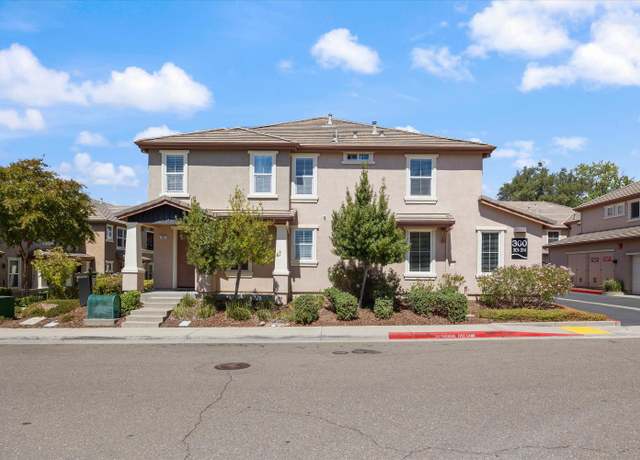 Property at 301 Blossom Rock Ln #53, Folsom, CA 95630, 2 beds, 2.5 baths