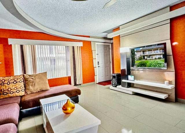 Property at 2421 Country Club Blvd Unit C7, Stockton, CA 95204, 2 beds, 1 bath