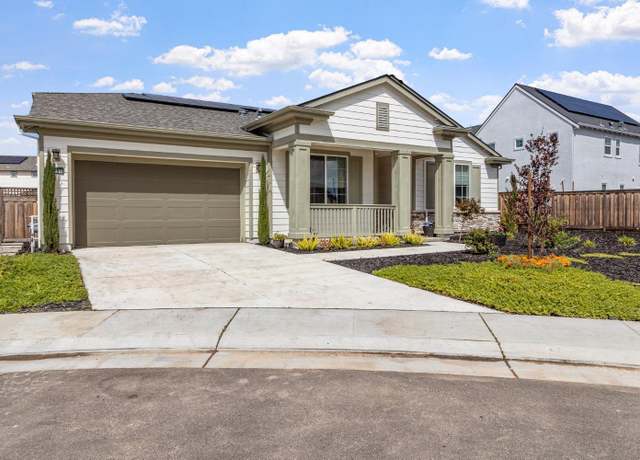 Property at 2901 Bassett Ct, Lathrop, CA 95330, 4 beds, 3.5 baths