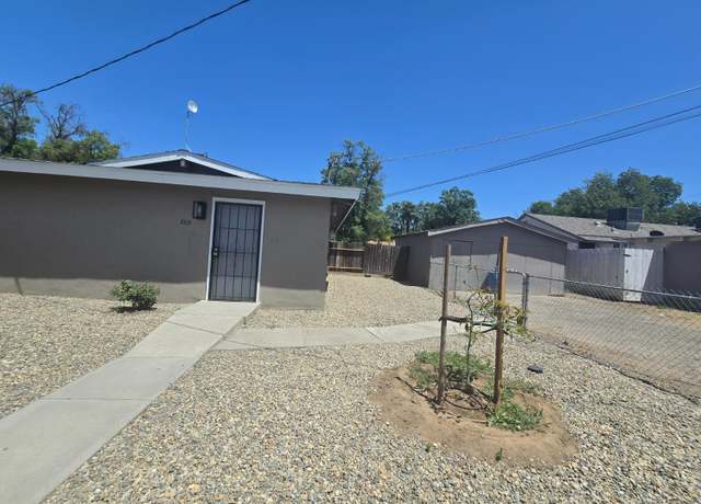 Property at 1004 Middlecoff Ave, Modesto, CA 95351, 4 beds, 2 baths