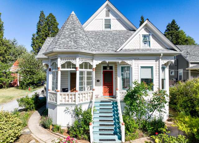 Property at 315 Pleasant St, Grass Valley, CA 95945, 3 beds, 2.5 baths