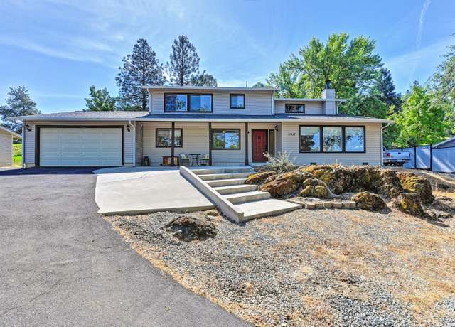 Property at 11217 Torrey Pines Dr, Auburn, CA 95602, 3 beds, 2 baths