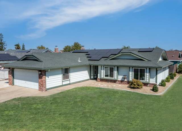 Property at 1800 Meadow Ln, Lincoln, CA 95648, 3 beds, 2 baths