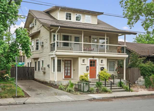 Property at 910 38th St, Sacramento, CA 95816, 7 beds, 5 baths