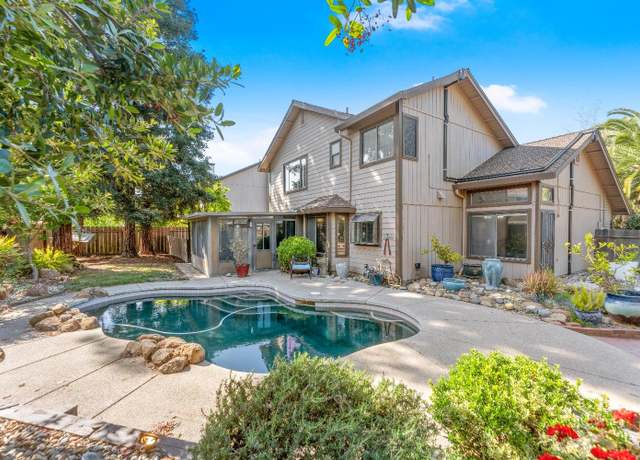 Property at 9515 Newington Way, Elk Grove, CA 95758, 4 beds, 3 baths