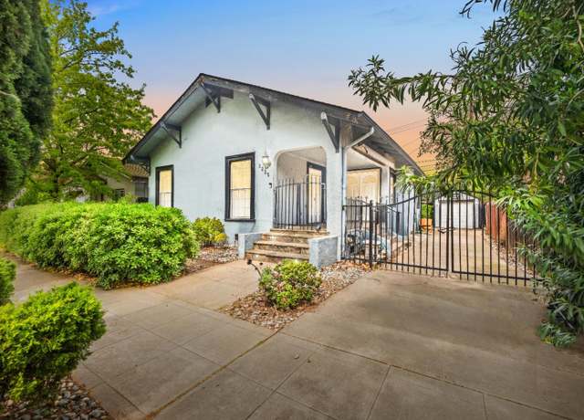 Property at 3235 T St, Sacramento, CA 95816, 3 beds, 1 bath