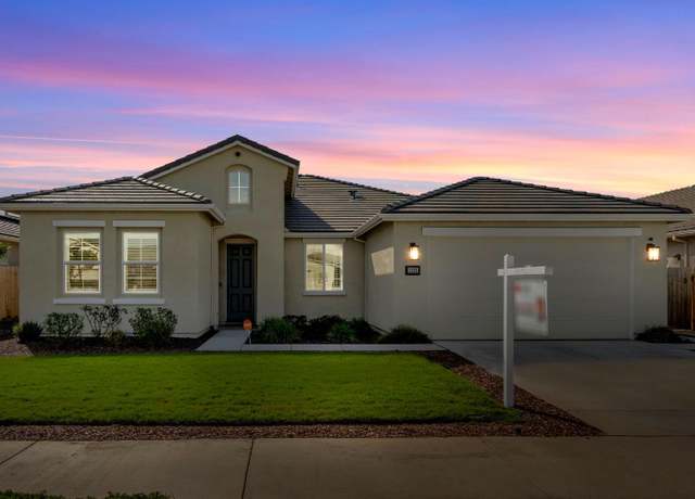 Property at 1125 Pearl Dr, Los Banos, CA 93635, 4 beds, 3 baths
