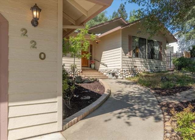 Property at 220 Mistletoe Ct, Angels Camp, CA 95222, 3 beds, 2 baths