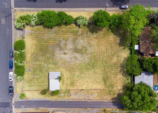 Property at 124 Center St, Roseville, CA 95678
