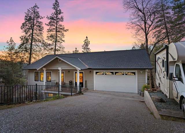Property at 11376 Ragan Way, Grass Valley, CA 95949, 3 beds, 2.5 baths