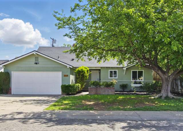 Property at 2237 Edwards St, Marysville, CA 95901, 4 beds, 2.5 baths