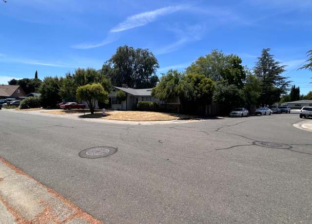 Property at 9430 Mazatlan Way, Elk Grove, CA 95624, 4 beds, 2.5 baths