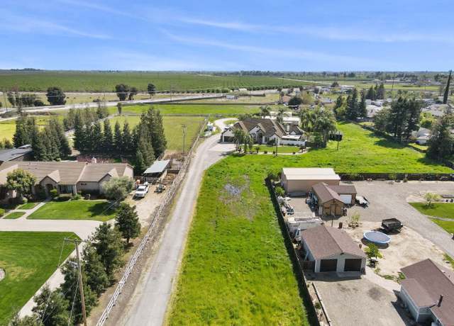 Property at 5234 Walton Rd, Denair, CA 95316, 4 beds, 3 baths