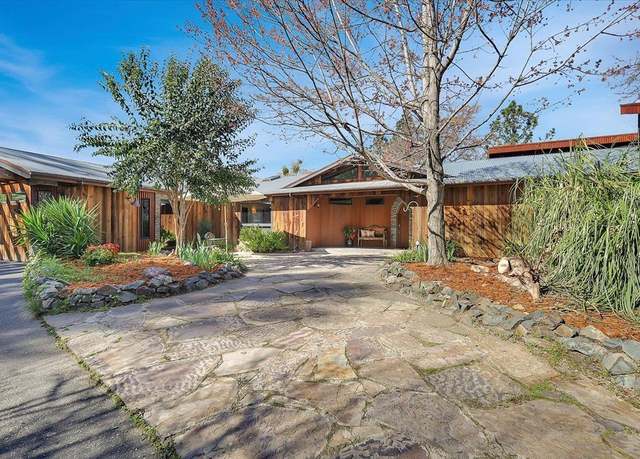 Property at 19149 Penn Valley Dr, Penn Valley, CA 95946, 3 beds, 3.5 baths
