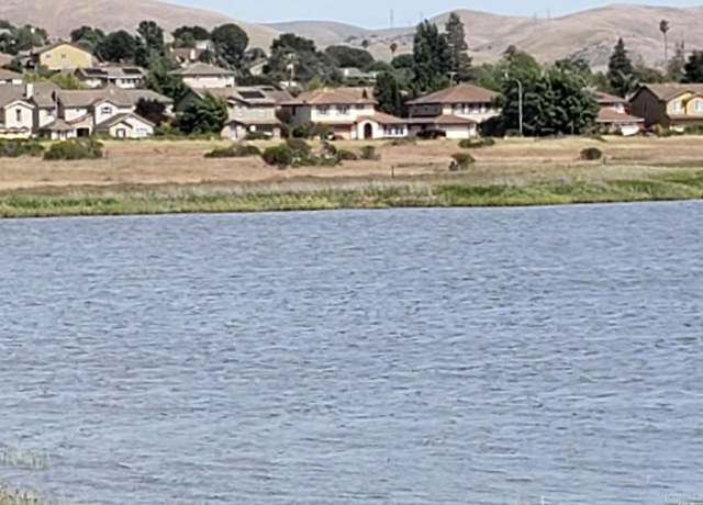 Property at 528 Wetlands Edge Rd, American Canyon, CA 94503, 4 beds, 2.5 baths