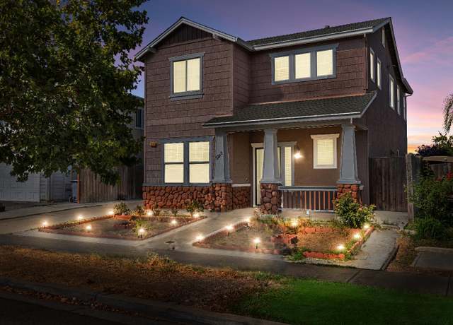 Property at 3293 Dewar Ln, Turlock, CA 95382, 3 beds, 2.5 baths