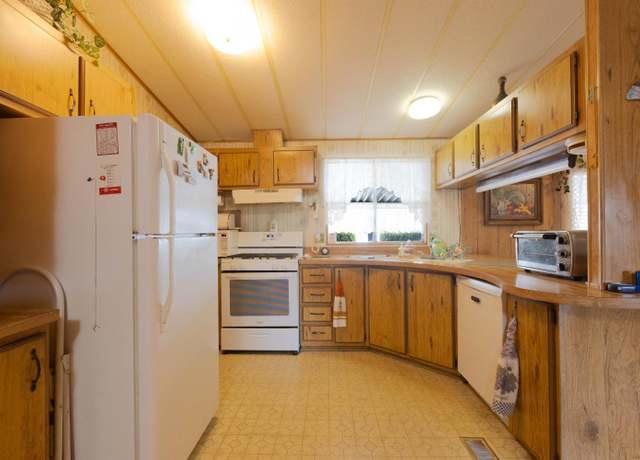 Property at 250 Corto Ln, Citrus Heights, CA 95621, 3 beds, 2 baths
