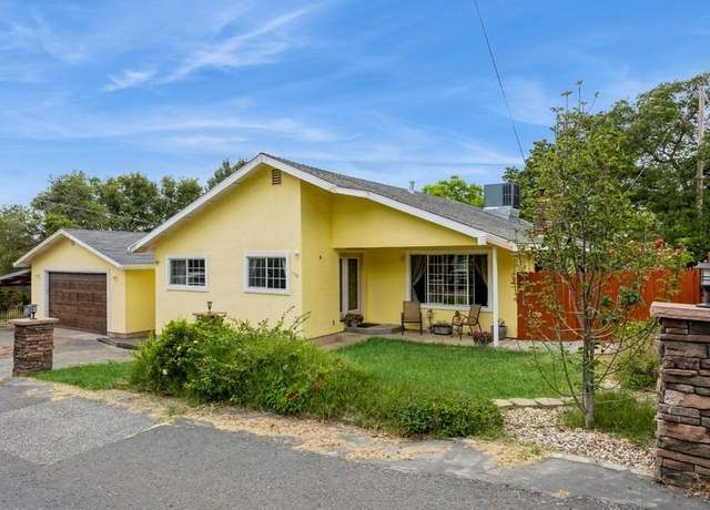 Property at 130 Hyatt Ln, Auburn, CA 95603, 3 beds, 2 baths