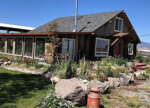 Property at 5017 Oberlin Rd, Montague, CA 96064, 3 beds, 2 baths