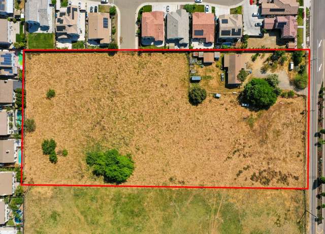 Property at 1957 W Woodward Ave, Manteca, CA 95337, 3 beds, 1 bath