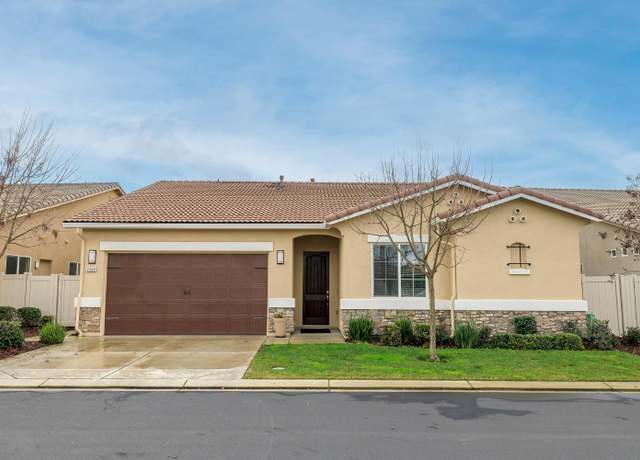 Property at 2249 Via Cavallo, Oakdale, CA 95361, 2 beds, 2.5 baths