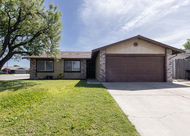 Property at 302 Blossom Dr, Ripon, CA 95366, 3 beds, 2 baths