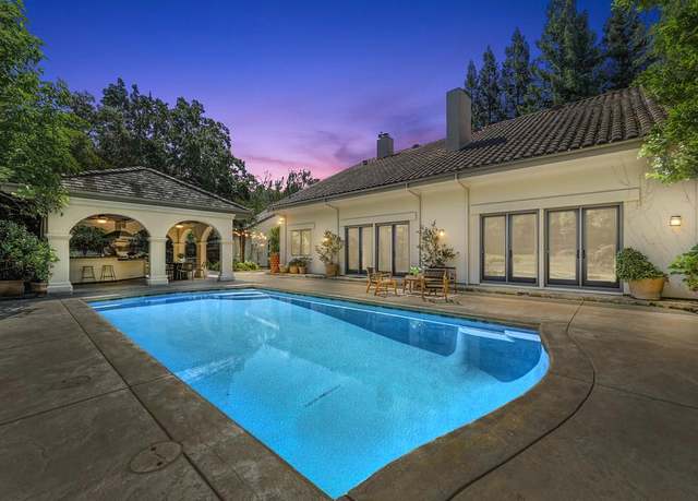 Property at 2921 Laurel Dr, Sacramento, CA 95864, 4 beds, 2.5 baths