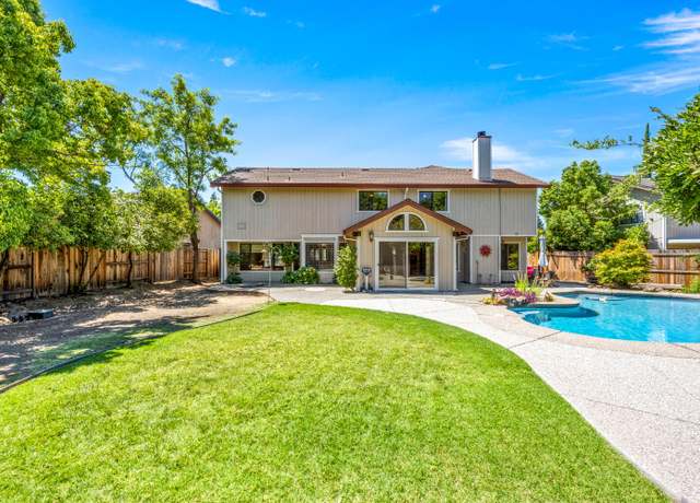 Property at 1418 Kennedy Dr, Roseville, CA 95678, 5 beds, 3 baths