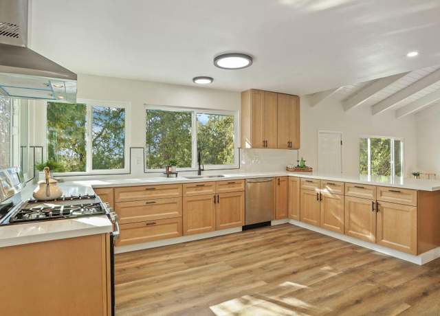 Property at 22921 Hawk Ln, Twain Harte, CA 95383, 5 beds, 3 baths