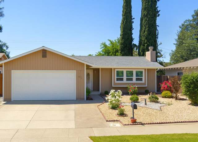 Property at 400 E Tuolumne Rd, Turlock, CA 95382, 3 beds, 2 baths