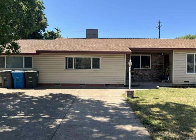 Property at 741 W D St S, Dixon, CA 95620, 4 beds, 2 baths