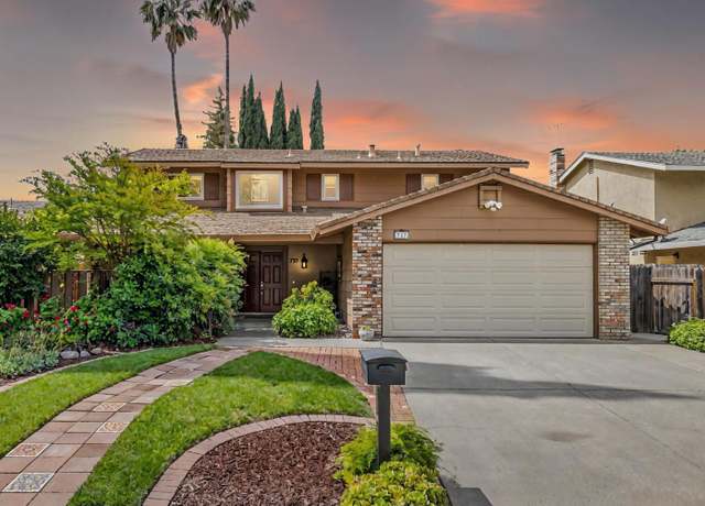 Property at 737 Heather Ln, Woodland, CA 95695, 4 beds, 2.5 baths