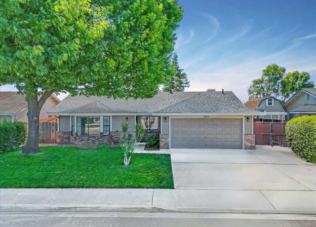 Property at 1920 W Chamberlain Dr, Turlock, CA 95382, 3 beds, 2 baths