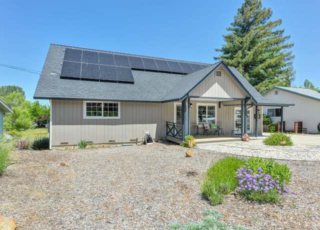 Property at 13717 Torrey Pines Dr, Auburn, CA 95602, 3 beds, 2.5 baths