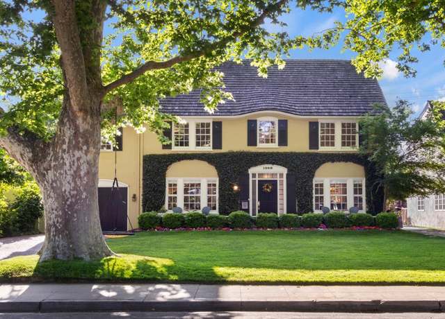 Property at 1358 40th St, Sacramento, CA 95819, 5 beds, 3.5 baths